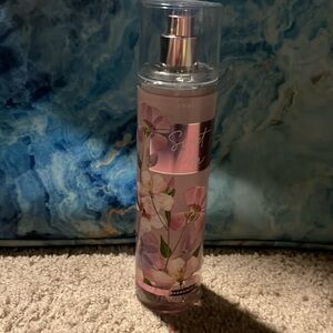 Sweet pea perfume from bath and body works